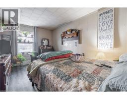 18 KING Street UnitNo. A&B - 18