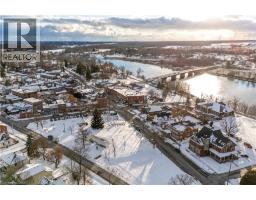 18 KING Street UnitNo. A&B - 28