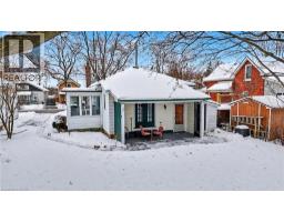 11 WELLS Avenue - 38