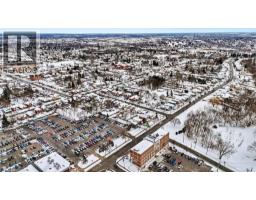 11 WELLS Avenue - 45