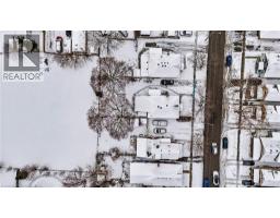 11 WELLS Avenue - 48