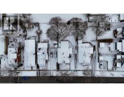 11 WELLS Avenue - 49