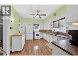 66 KING Street E - 11