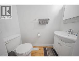 38 HILLBROOK Crescent - 12