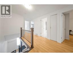 38 HILLBROOK Crescent - 13