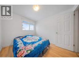 38 HILLBROOK Crescent - 17