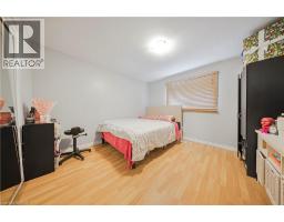 38 HILLBROOK Crescent - 18