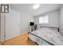 38 HILLBROOK Crescent - 21