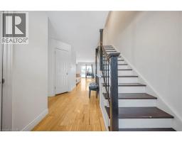 38 HILLBROOK Crescent - 3