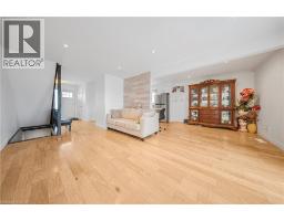 38 HILLBROOK Crescent - 5