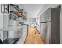 38 HILLBROOK Crescent - 8