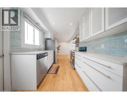 38 HILLBROOK Crescent - 9