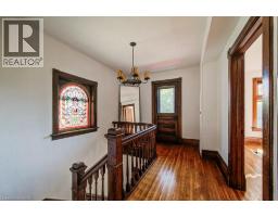 350 QUEEN Street S - 22