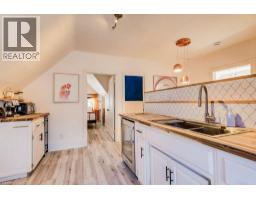 350 QUEEN Street S - 38