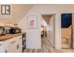 350 QUEEN Street S - 40