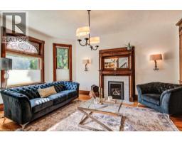 350 QUEEN Street S - 9