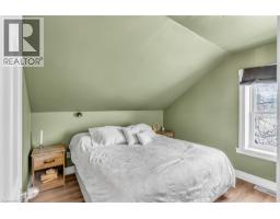 50 WELLINGTON Street - 27