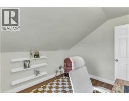 50 WELLINGTON Street - 30