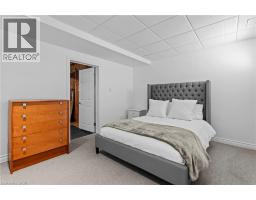 2 DRESDEN Drive - 32