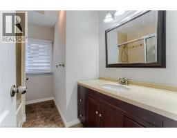 418 RIVERVIEW Drive - 32