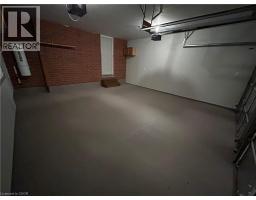 418 RIVERVIEW Drive - 35