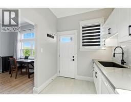 54 DUFFERIN Avenue UnitNo. 3 - 16