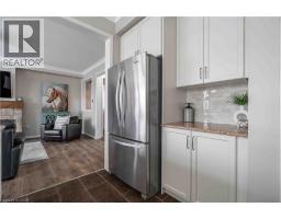 115 LARRY Crescent - 14