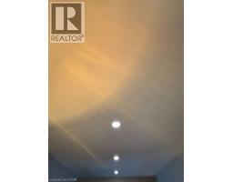 215 GLAMIS Road UnitNo. 39 - 9