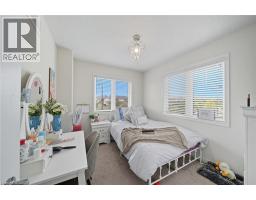 176 MACLACHLAN Avenue - 15