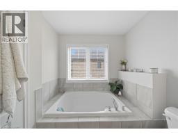 176 MACLACHLAN Avenue - 23