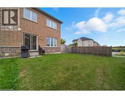 176 MACLACHLAN Avenue - 26