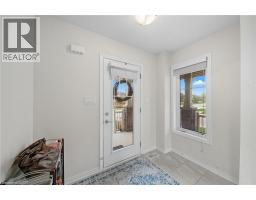 176 MACLACHLAN Avenue - 3