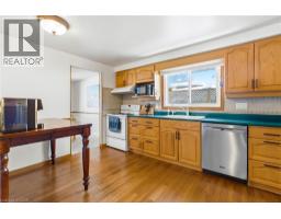 27 LEWIS Crescent - 10