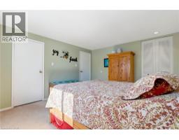 27 LEWIS Crescent - 15