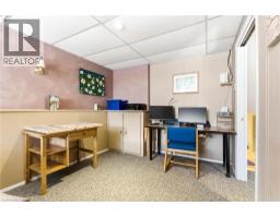 27 LEWIS Crescent - 22