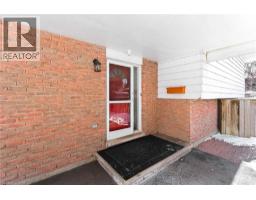 27 LEWIS Crescent - 3