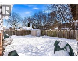 27 LEWIS Crescent - 33