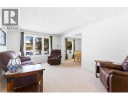 27 LEWIS Crescent - 5