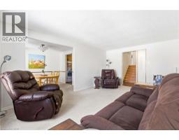 27 LEWIS Crescent - 7