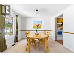 27 LEWIS Crescent - 8