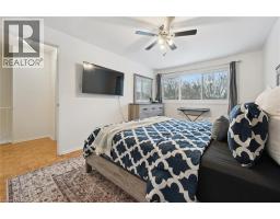 11 INGLESIDE Drive - 24