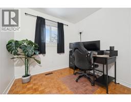 11 INGLESIDE Drive - 30