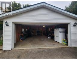 130 BALMORAL Drive - 34