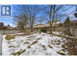 68 FAIRLAKE Drive - 26