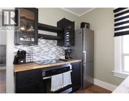 19 PAISLEY Heights - 16