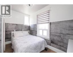 19 PAISLEY Heights - 21