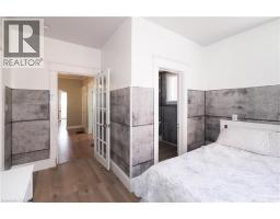 19 PAISLEY Heights - 22