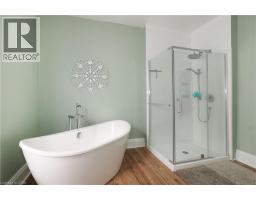 19 PAISLEY Heights - 29