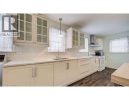 14 GRANDVIEW Street - 18