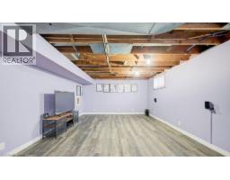 14 GRANDVIEW Street - 23